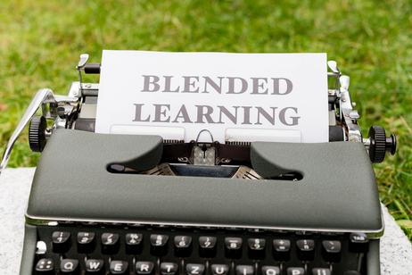 91����s Offering Hybrid Learning Models