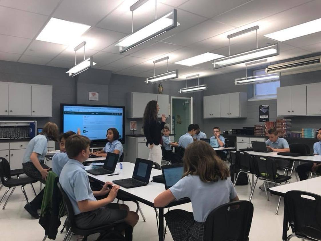 Sacred Heart School Photo #1 - Students enjoy our new STEM lab with Promethean technology and 1:1 chrome books! Middle school students have a double period STEM block every week.