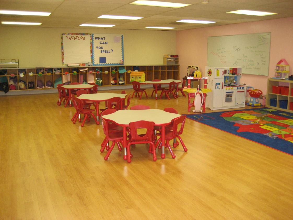 ABC Little School Northridge Photo #1 - Large classrooms!