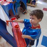 West Schaumburg KinderCare Photo #2 - Our Discovery Preschool allows children to be creative by encouraging open ended art.