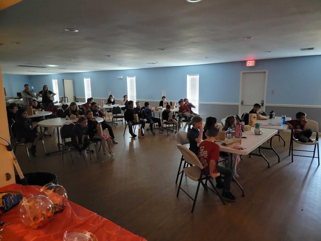 The Master's Classical Christian Academy Photo #7 - Lunchtime!